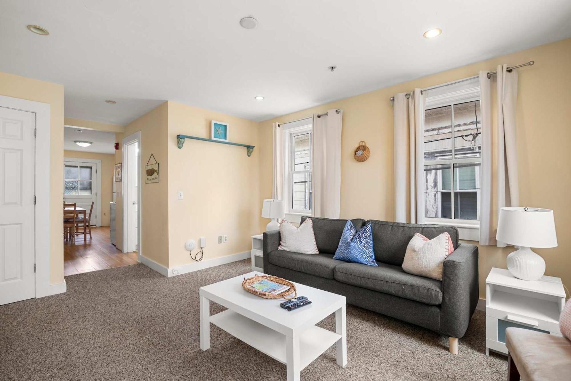 Center Of Town Steps Away Private Deck Apartment โพรวินซ์ทาวน์ ภายนอก รูปภาพ