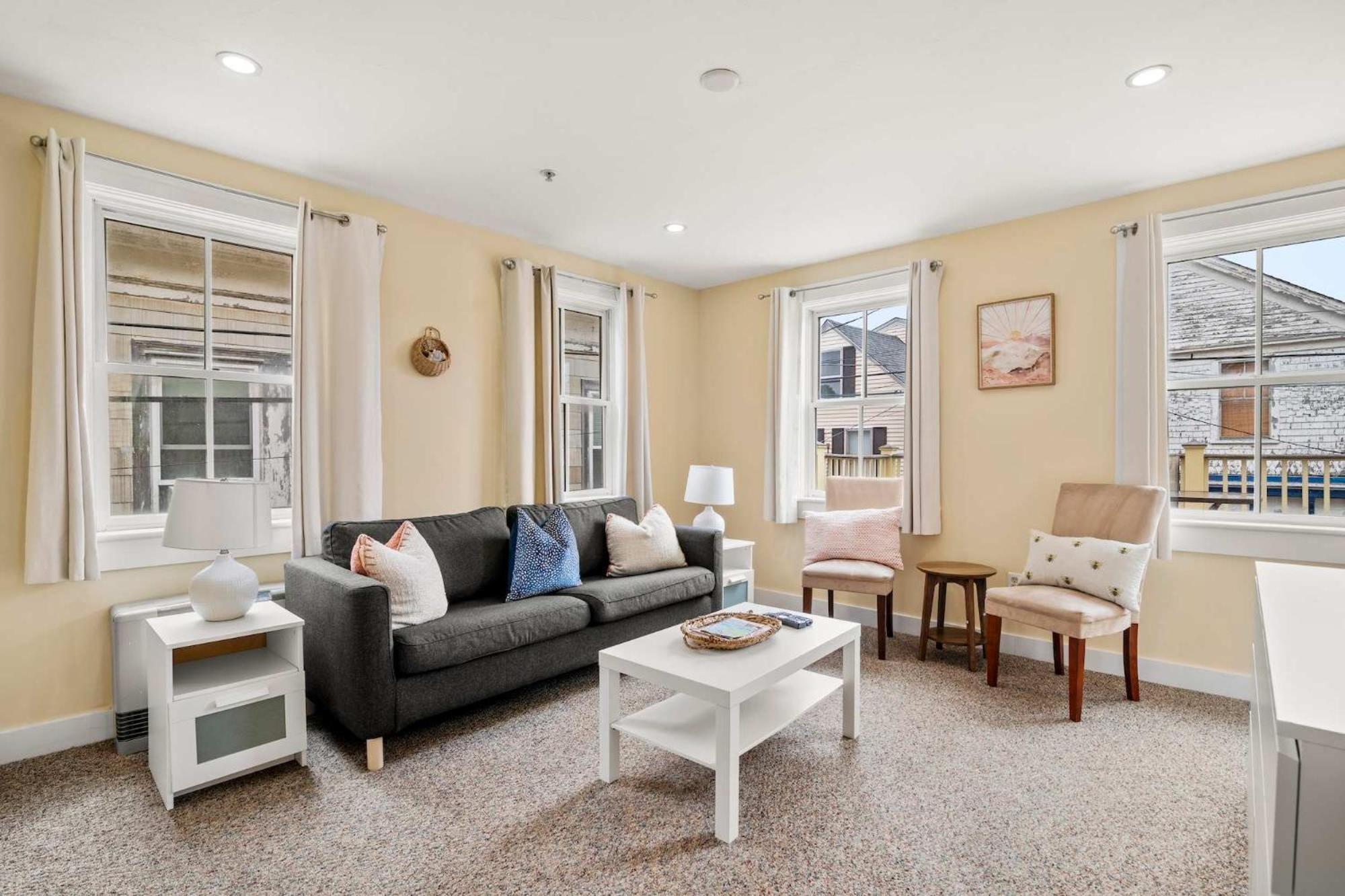 Center Of Town Steps Away Private Deck Apartment โพรวินซ์ทาวน์ ภายนอก รูปภาพ